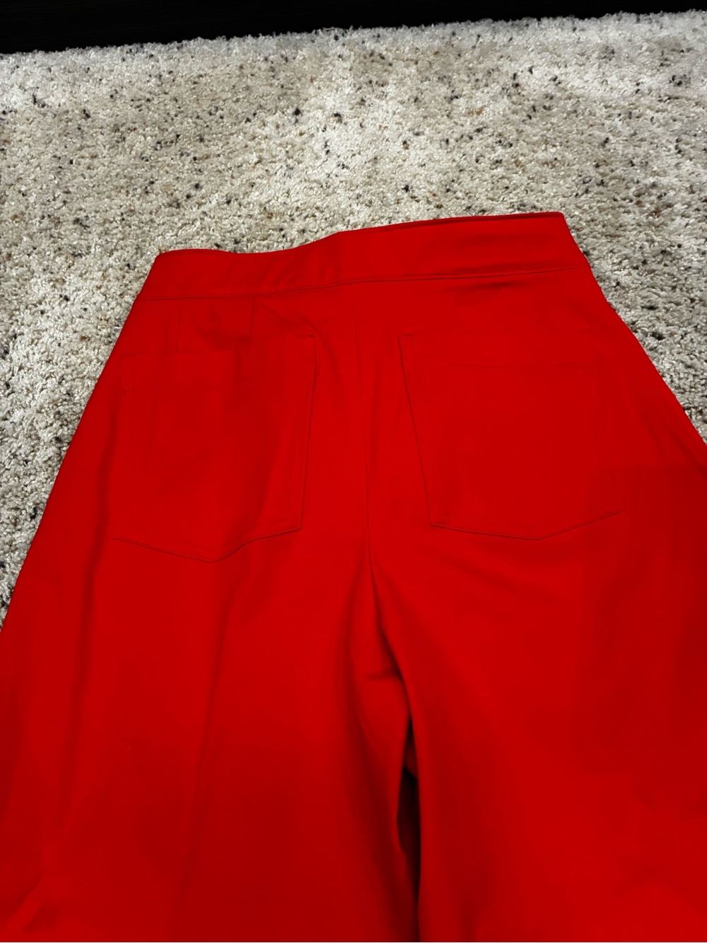 Spanx Bright Red Wide-Leg Crop Pants size Medium - Picture 2 of 4